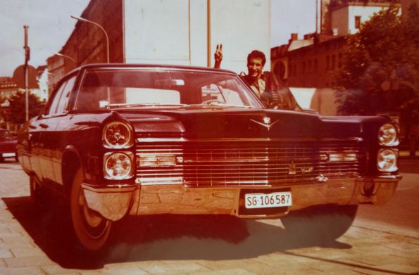 ein altes amerikanisches Auto der Marke Chevrolet